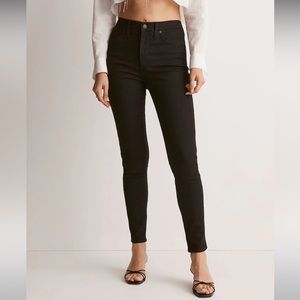 Madewell 10 inch High Rise Skinny Jean in Black